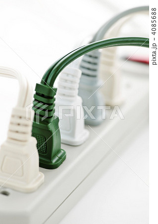 Wires plugged into power bar 4085688