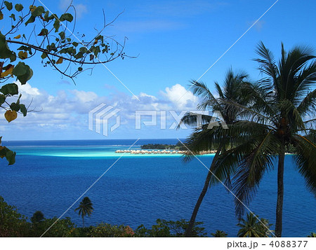 タヒチ／ボラボラ島　水上コテージ１２ 4088377