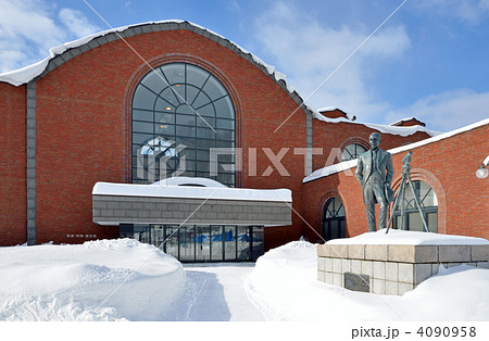 小樽散歩・ジョセフＵクロフォード立像　小樽市総合博物館 4090958