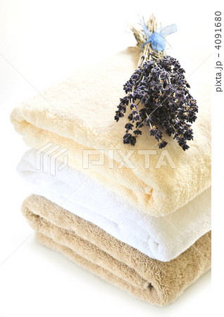 Stack of towels 4091680