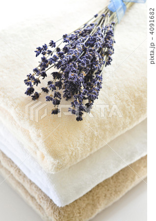 Stack of towels 4091682