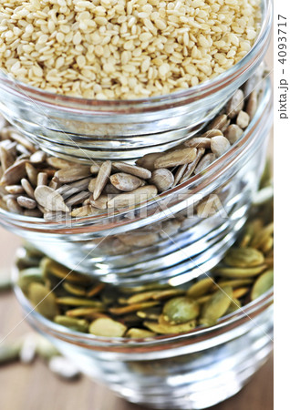 Pumpkin sunflower and sesame seeds 4093717