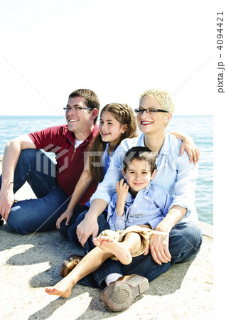 Happy family 4094421
