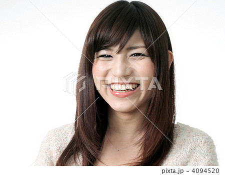 笑顔の可愛い女性の写真素材