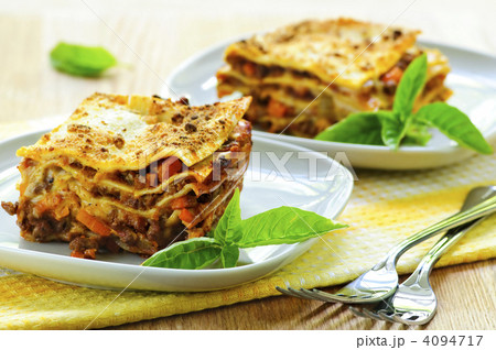 Plates of lasagna 4094717