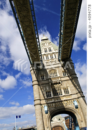Tower bridge in London 4094778