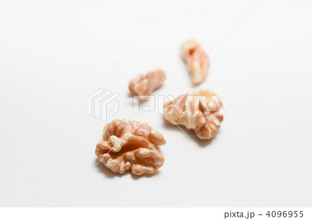 4096955