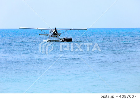 グリーン島洋上の水上飛行機 グリーン島洋上の水上飛行機 4097007
