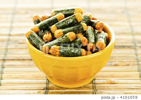 Rice and seaweed crackers Nori Maki 4101059