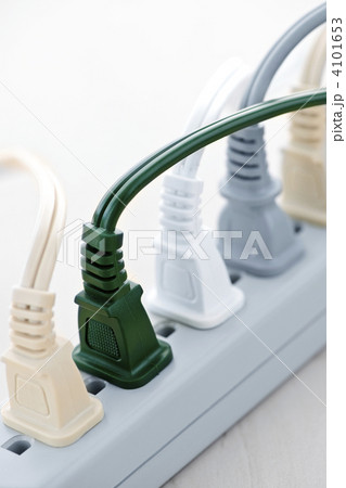 Wires plugged into power bar Wires plugged into power bar 4101653