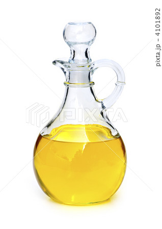 Bottle with oil 4101892