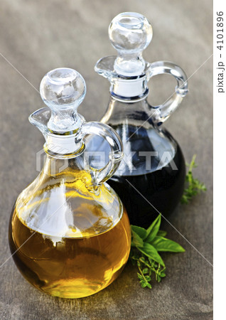 Oil and vinegar 4101896
