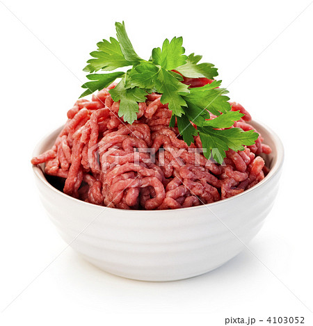 Bowl of raw ground meat 4103052