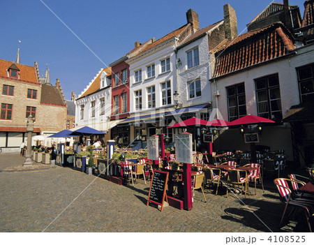 ブルージュのマルクト広場 4108525