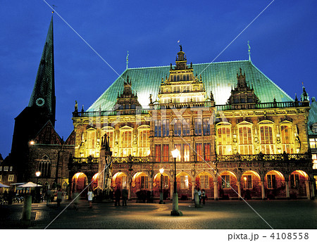 ブレーメンのマルクト広場夜景 ブレーメンのマルクト広場夜景 4108558