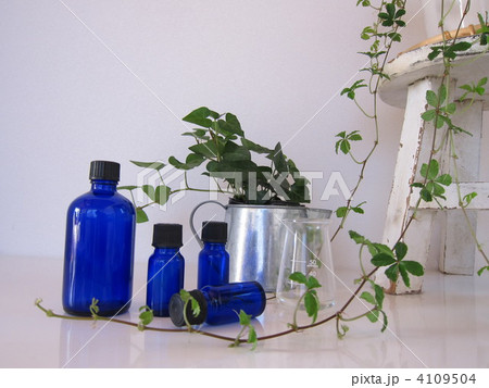 エッセンシャルオイル 4109504