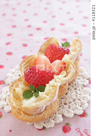 シュークリーム　苺　ハート 4118321