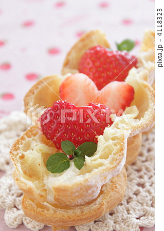 シュークリーム　苺　ハート 4118323
