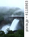 ダムの放水 ダムの放水 4118863
