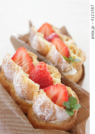 スイーツ　シュークリーム　苺 4121567