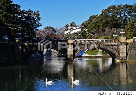 皇居の二重橋(正門石橋)と伏見櫓 皇居の二重橋(正門石橋)と伏見櫓 4122110