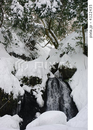 新潟市の滝　白玉の滝 4122435