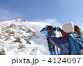 九重で雪山を撮る人 4124097