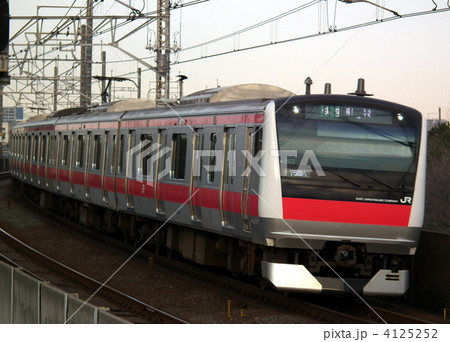 京葉線 E233系 稲毛海岸駅 京葉線 E233系 稲毛海岸駅 4125252