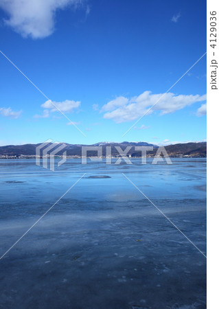 冬の諏訪湖 冬の諏訪湖 4129036