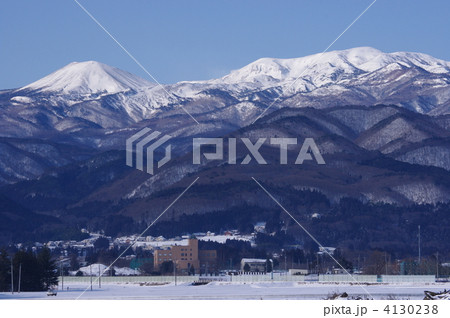 冬の吾妻山　冬の吾妻連邦　山麓と吾妻山 4130238
