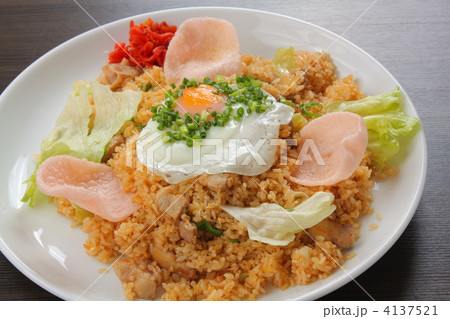 豚バラ肉のピリ辛レタス炒飯 4137521