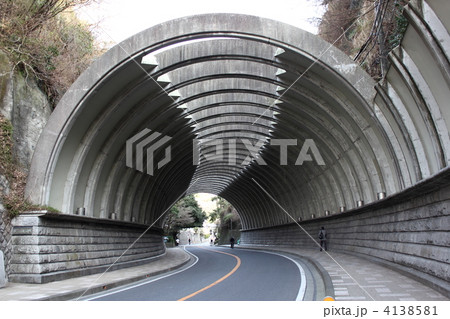 巨福呂坂洞門 4138581