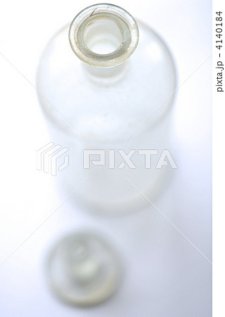 古いガラス瓶 4140184