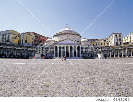 ナポリのプレビシート広場 4142202