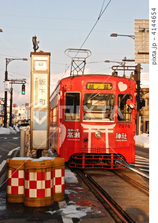 万葉線の路面電車（坂下町駅／富山県高岡市） 4144654
