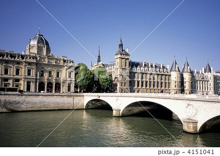 パリのオルセー美術館 パリのオルセー美術館 4151041