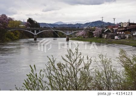 春の最上川 4154123
