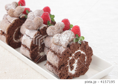 ロールケーキ　ココア　ラズベリー 4157195