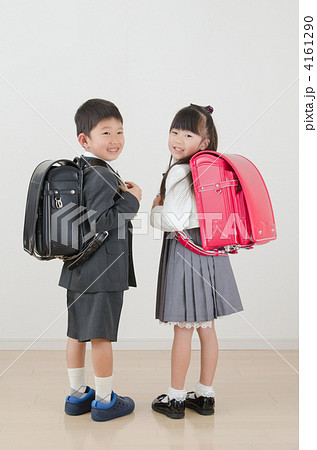 新入生の男の子と女の子 4161290