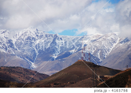モロッコ アトラス山脈 ワルザザードからマラケシュへ オートアトラス モロッコ アトラス山脈 ワルザザードからマラケシュへ オートアトラス 4163798