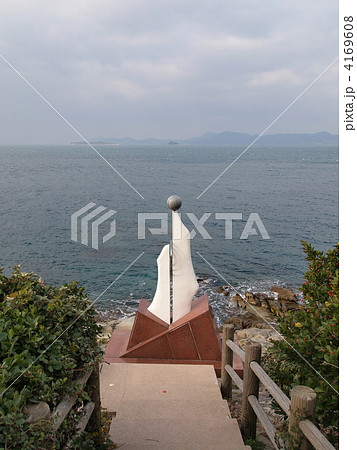 神崎鼻・日本本土最西端のモニュメント 神崎鼻・日本本土最西端のモニュメント 4169608