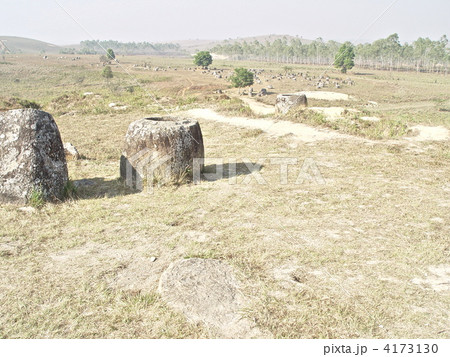 壷形の石群(ジャール平原/ラオス) 壷形の石群(ジャール平原/ラオス) 4173130