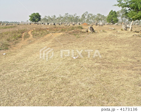 壷形の石群(ジャール平原/ラオス) 壷形の石群(ジャール平原/ラオス) 4173136