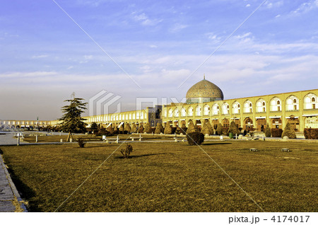 エマーム広場(イランの世界遺産、イスファハン) エマーム広場(イランの世界遺産、イスファハン) 4174017