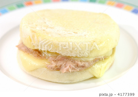 おいしいツナチーズマフィン おいしいツナチーズマフィン 4177399