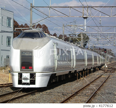 スーパーひたち　651系　羽鳥駅 4177612