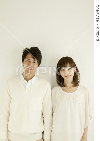 微笑む夫婦 4178461