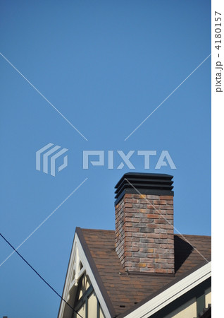 サンタクロースが入ってきそうなエントツ サンタクロースが入ってきそうなエントツ 4180157