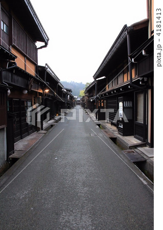 飛騨高山の古い町並 4181413