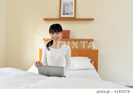 朝のメールチェック 4185079